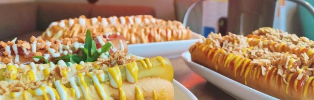 Man vs Food Challenge - Indie's Gourmet Hot Dogs Pop Up