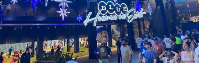 DIA DE LOS MUERTOS- L.A. DODGERS GAME 2 BOBBLEHEAD (9/20/2022 GIVEAWAY)