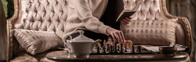 The Queen's Gambit Chess Taster Course for Women Beginners